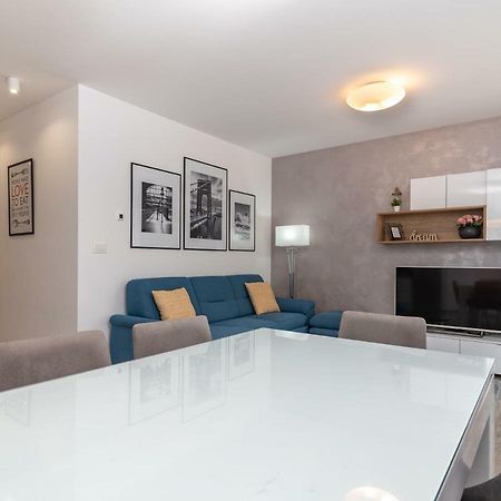 Apartment Ferias Трогир Экстерьер фото