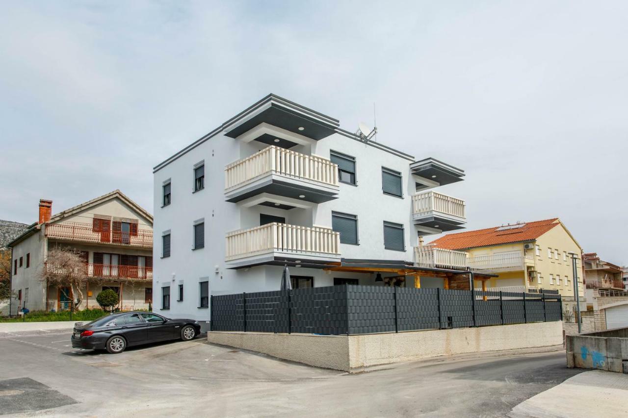 Apartment Ferias Трогир Экстерьер фото