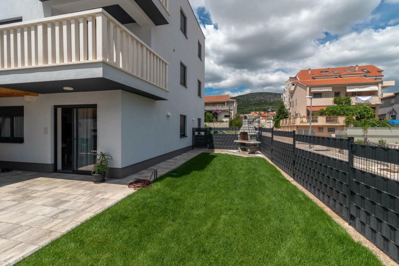 Apartment Ferias Трогир Экстерьер фото