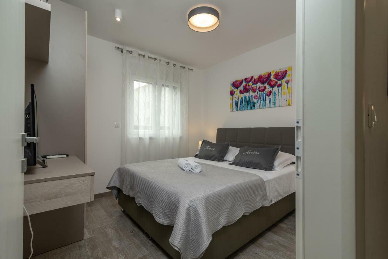 Apartment Ferias Трогир Экстерьер фото