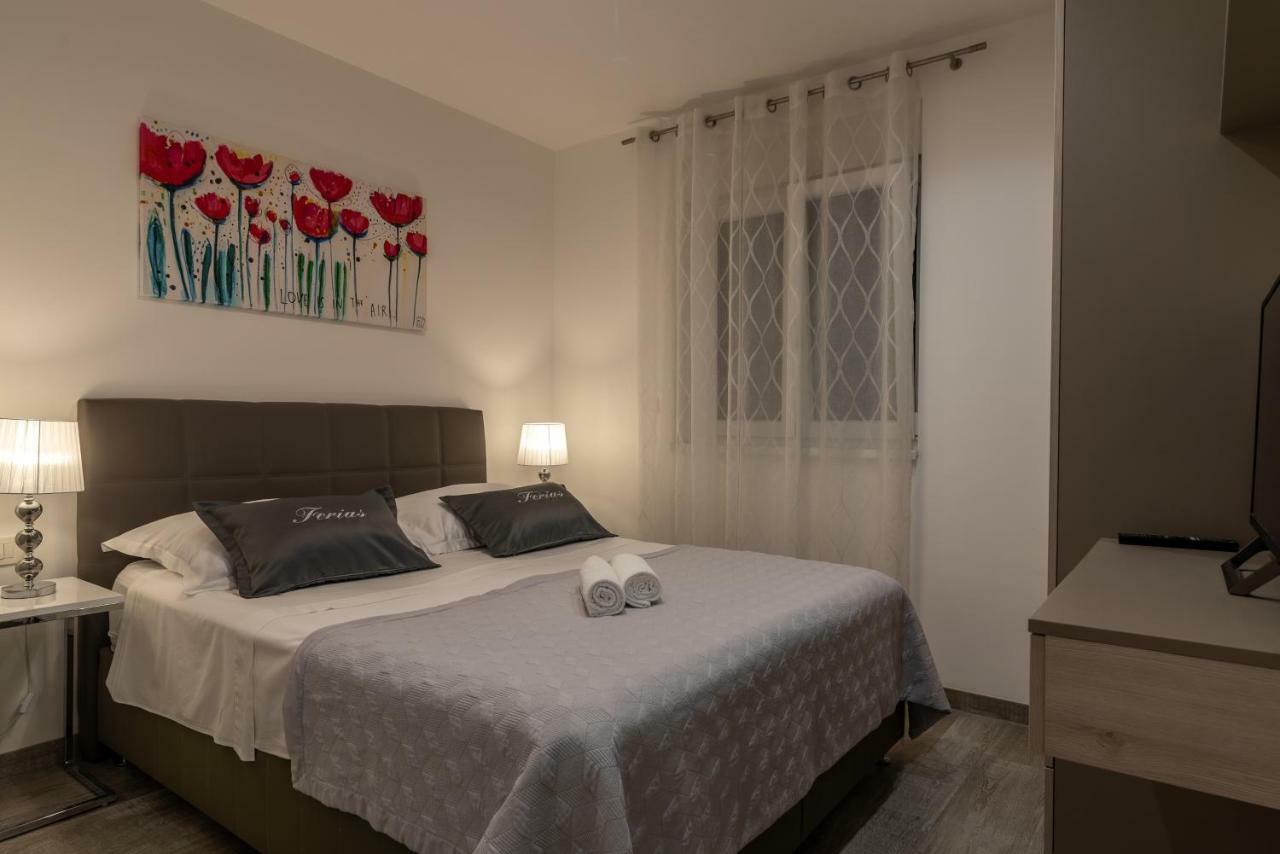 Apartment Ferias Трогир Экстерьер фото